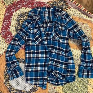 🔥 blue button down flannel
